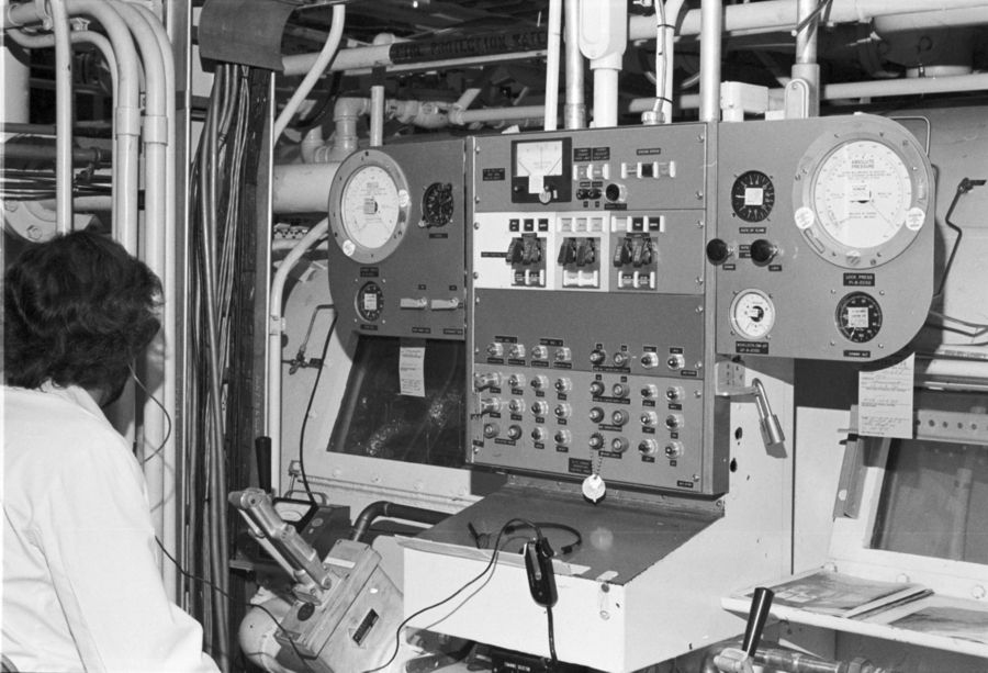 8-ft Chamber Control 
Console in 1976